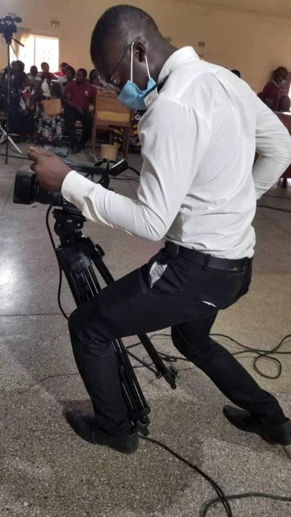 SAD:38-year-old Cameraman confirmed dead after a food poisoning 2 877acfedb0ce4b2594f38d54cce3dd944466161101702289530
